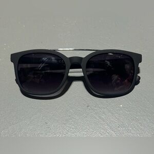 (NEW) Kenneth Cole Reaction Black Sunglasses